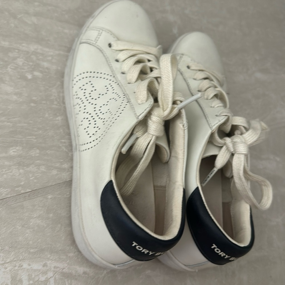 Tory Burch tennis shoes white and dark blue size 5